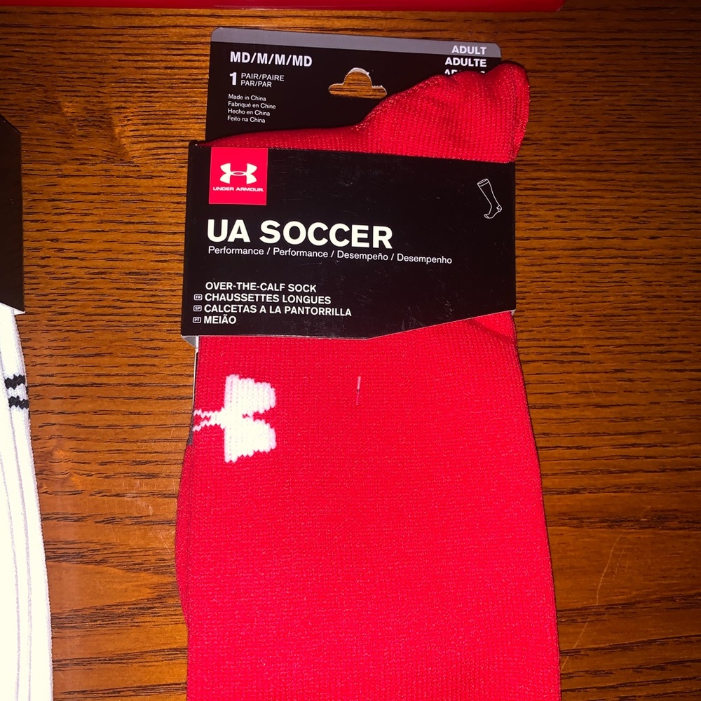 New under armour performance socks.